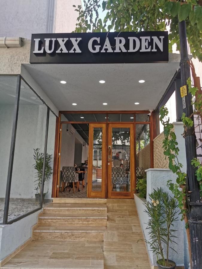 Luxx Garden Hotel Istanbul Bagian luar foto