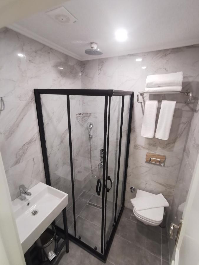 Luxx Garden Hotel Istanbul Bagian luar foto
