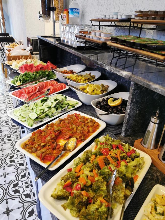 Luxx Garden Hotel Istanbul Bagian luar foto